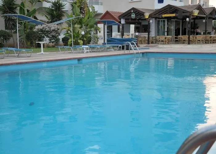 Debbiexenia Hotel Apartments Annex