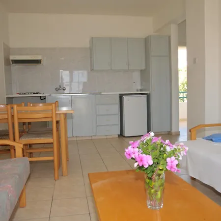 Debbiexenia Hotel Apartments Annex Protaras Extérieur photo