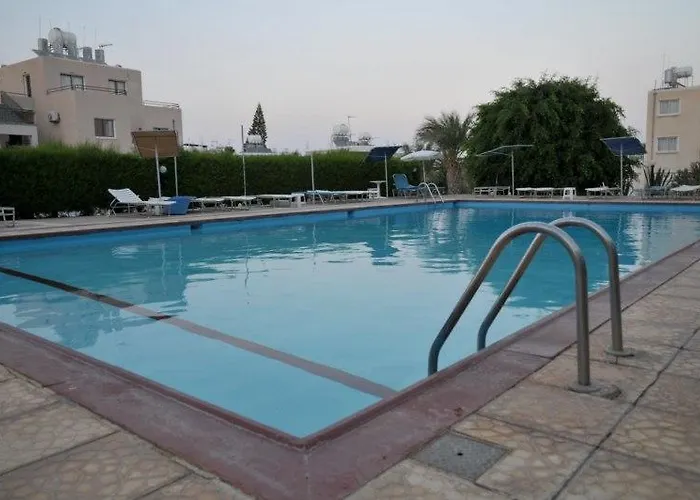 Debbiexenia Hotel Apartments Annex
